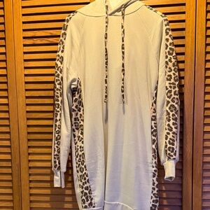 Zenana Outfitters Cream and Leopard Print Midi Dress